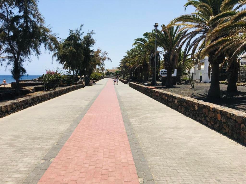 Trinity House En Playa Bastian Villa Costa Teguise Exterior photo